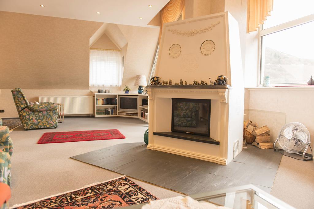Ferienwohnung Burg Eltz Treis-Karden Habitación foto